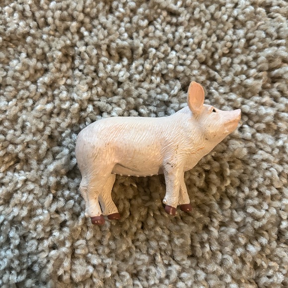 Lovevery Replacement Pig from the Montessori Animal Match Sorting Game - Picture 2 of 8